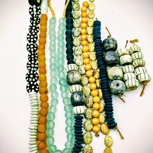 Detash beads lot: 11 strands white & black, yellow, blue, cream and gold